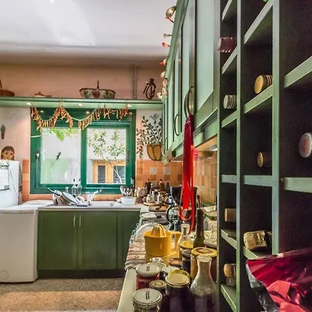 Nano's House * Kala Nera