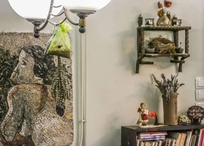 Nano's House Kala Nera