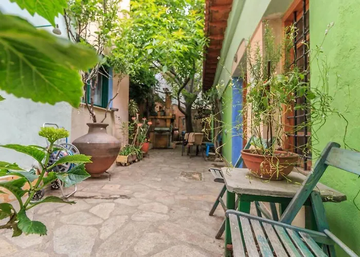 Nano's House * Kala Nera